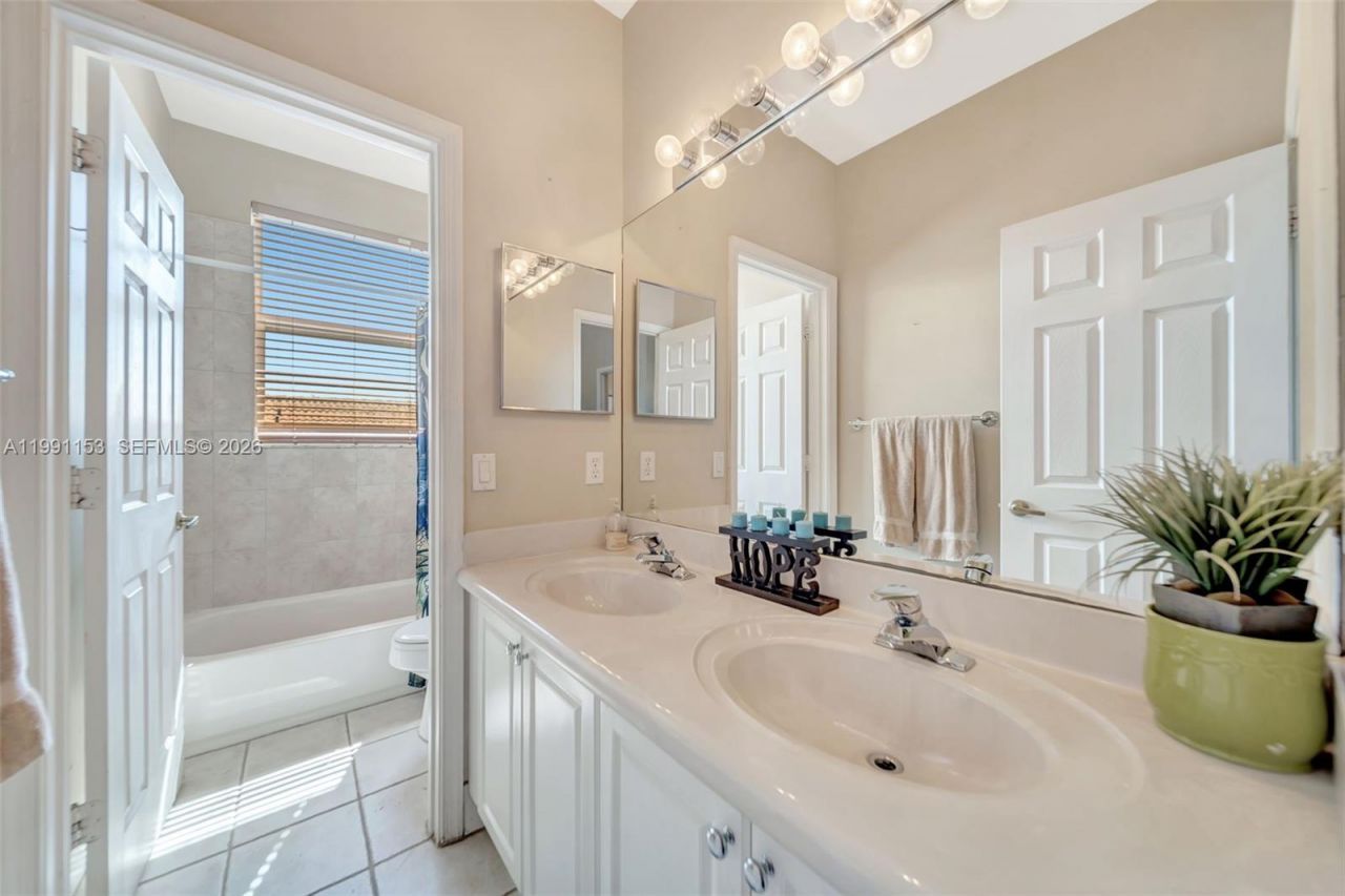 2831 SW 190th Ave , Miramar, FL 33029 Photo