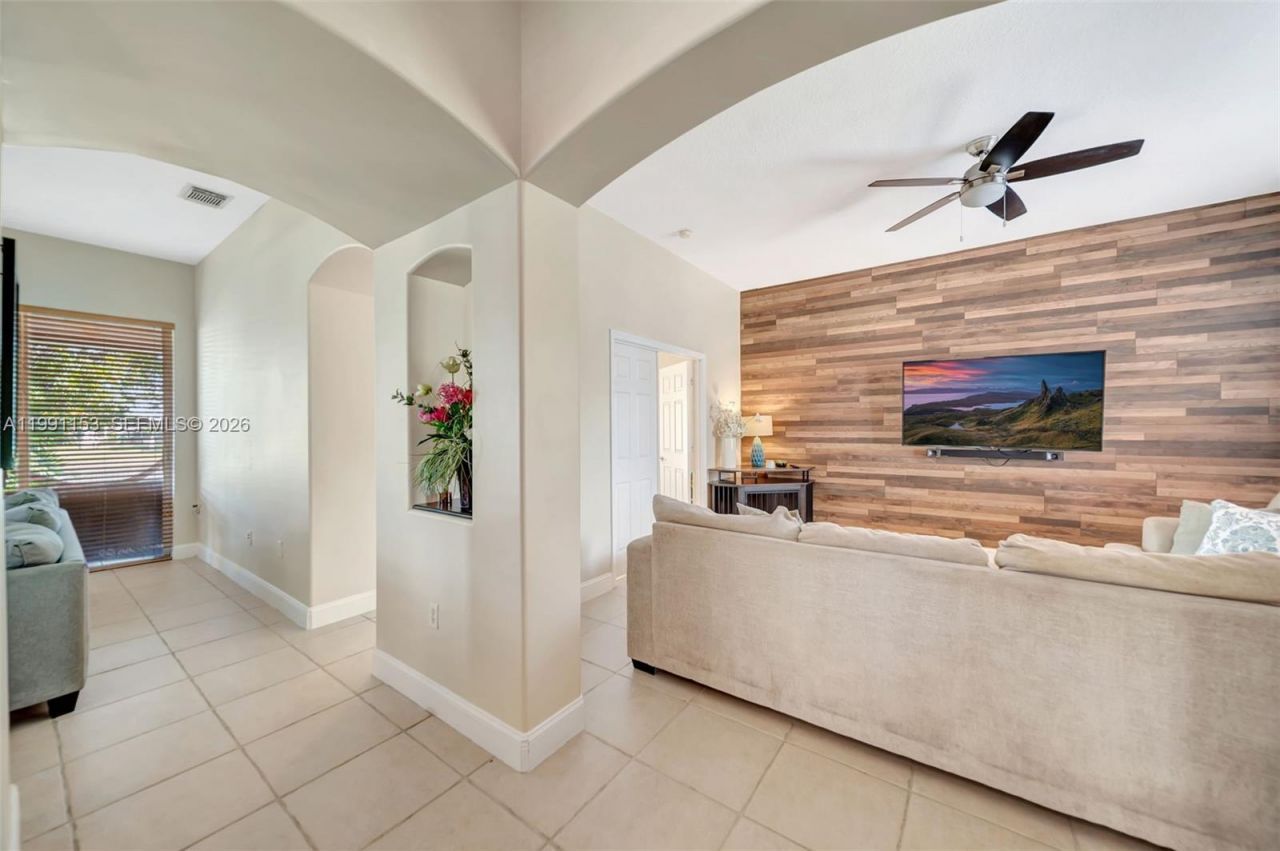 2831 SW 190th Ave , Miramar, FL 33029 Photo