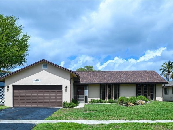 8631 NW 48th St , Lauderhill, FL 33351
