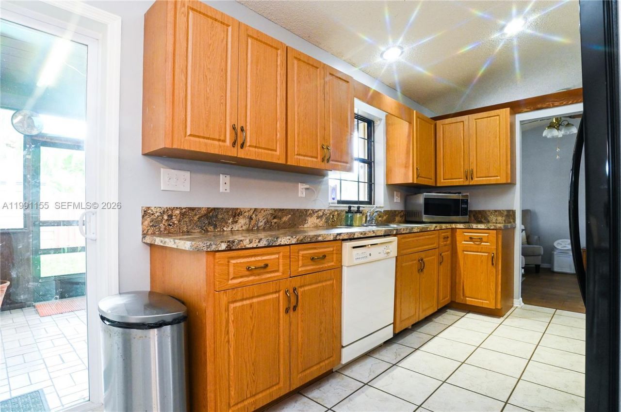 8631 NW 48th St, Lauderhill, FL 33351 Photo