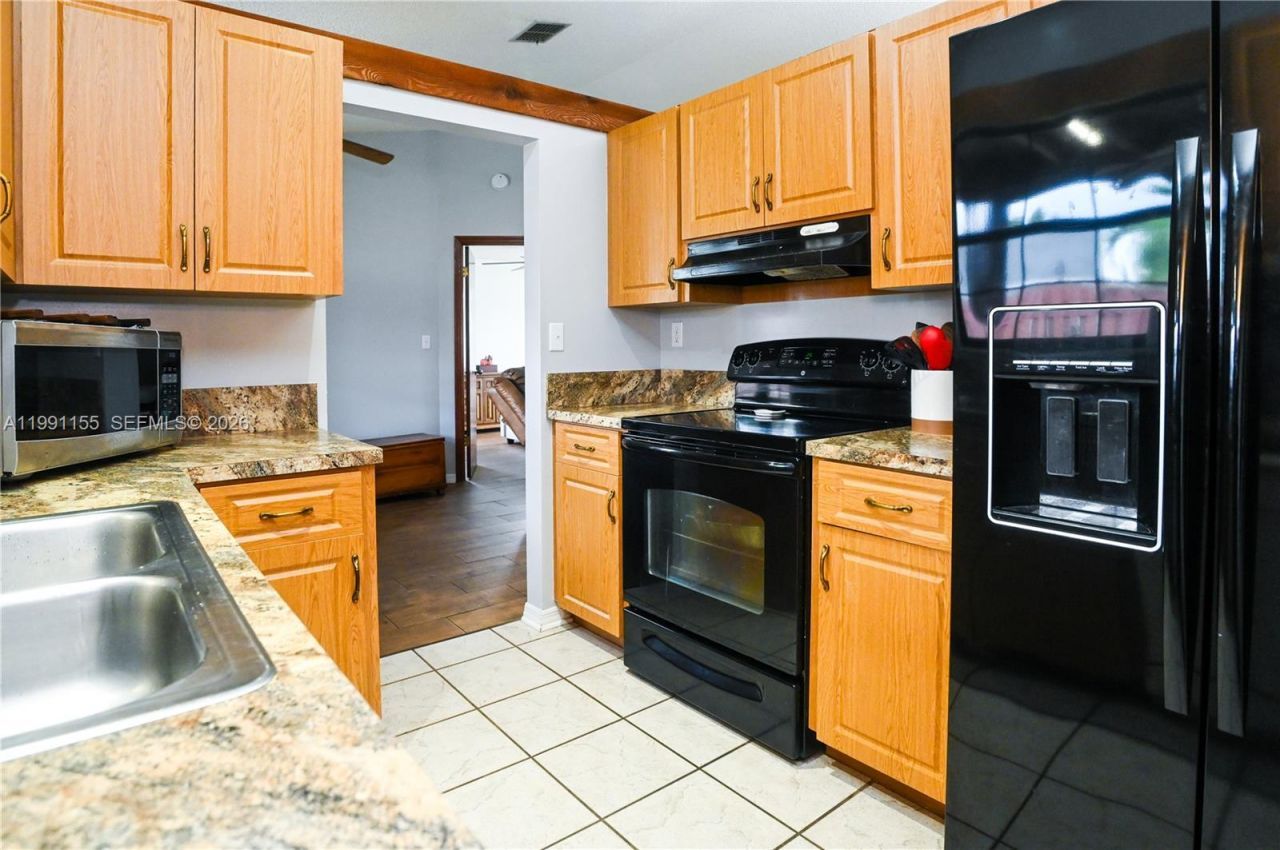 8631 NW 48th St, Lauderhill, FL 33351 Photo