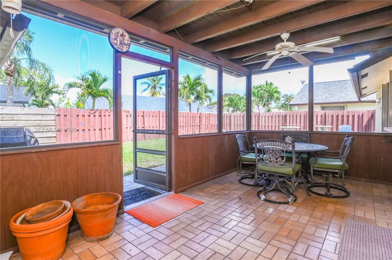 8631 NW 48th St, Lauderhill, FL 33351 Photo