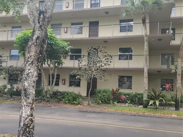 3301 NW 47th Ter , Unit 213, Lauderdale Lakes, FL 33319