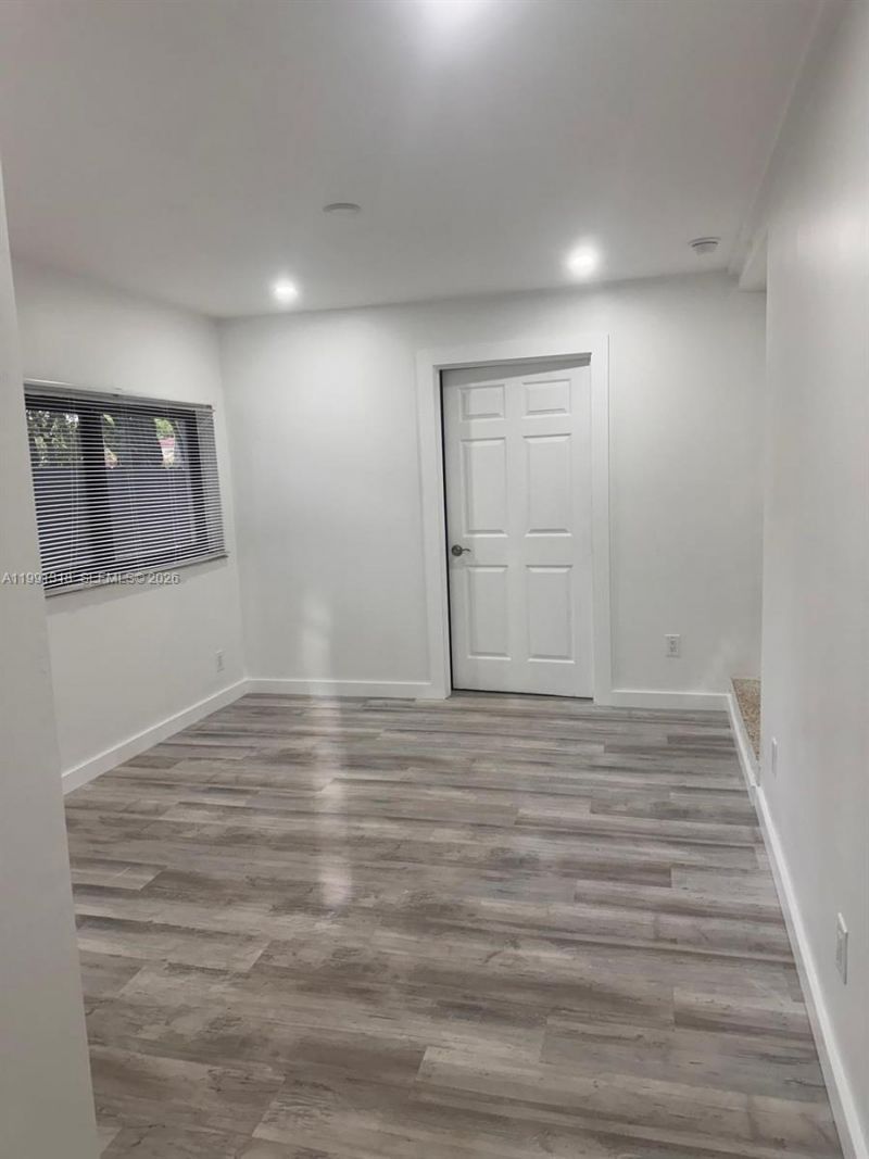6685 NW 38th Ter, Virginia Gardens, FL 33166 Photo