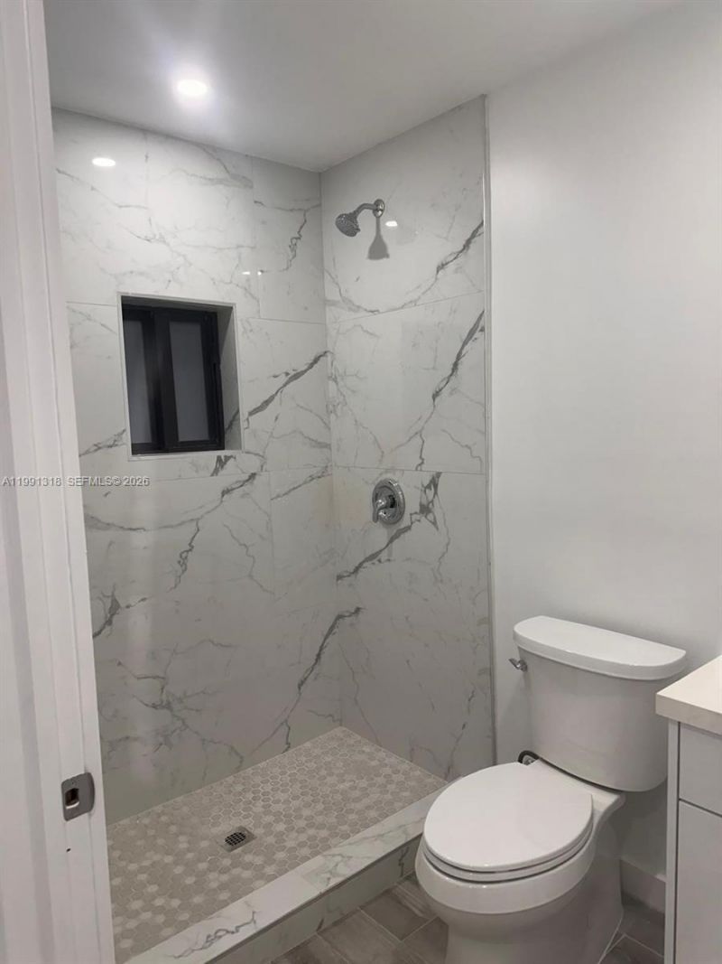 6685 NW 38th Ter, Virginia Gardens, FL 33166 Photo