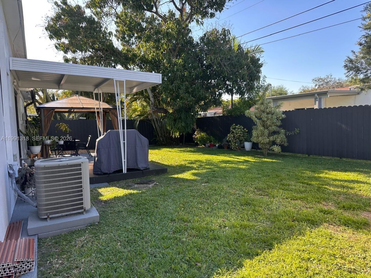 6685 NW 38th Ter, Virginia Gardens, FL 33166 Photo
