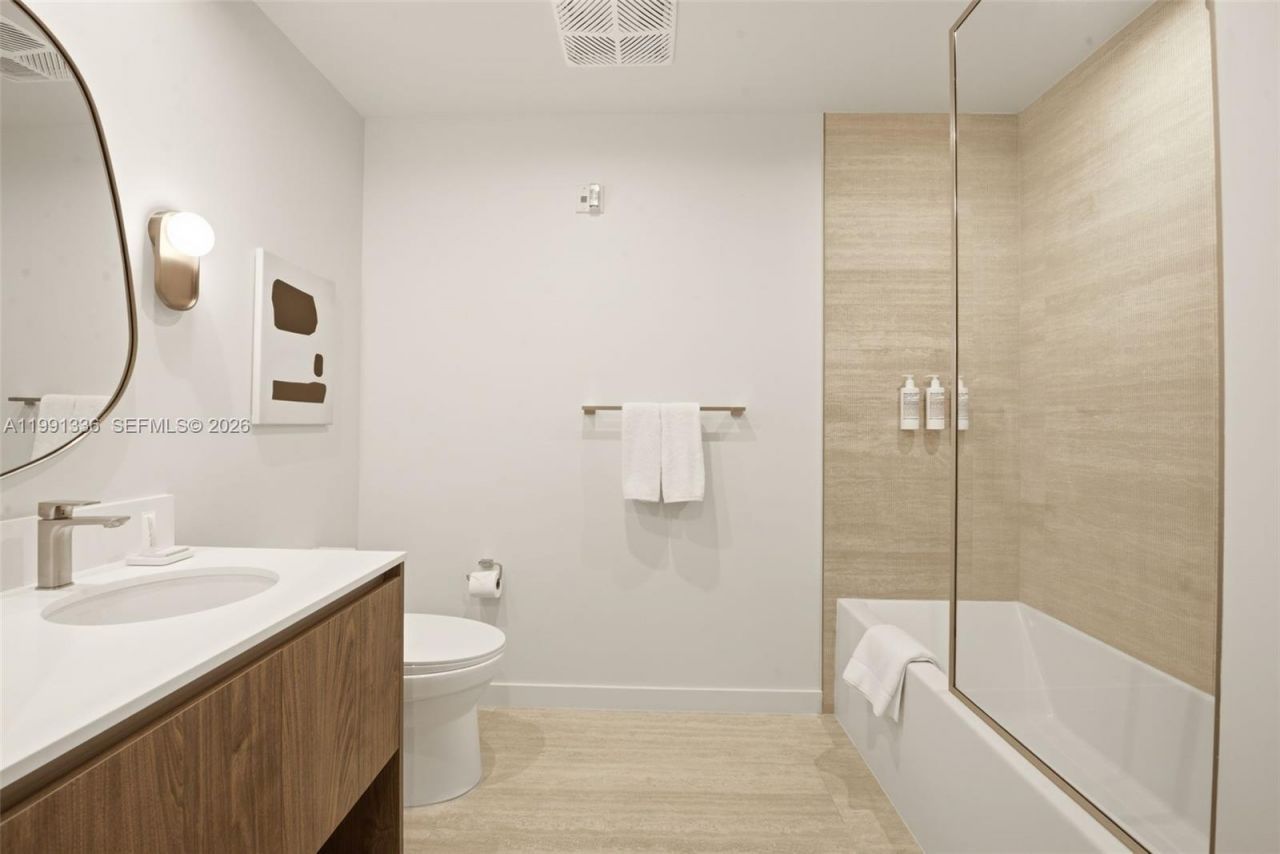 1611 SW 2nd Avenue , Unit 301, Miami, FL 33129 Photo