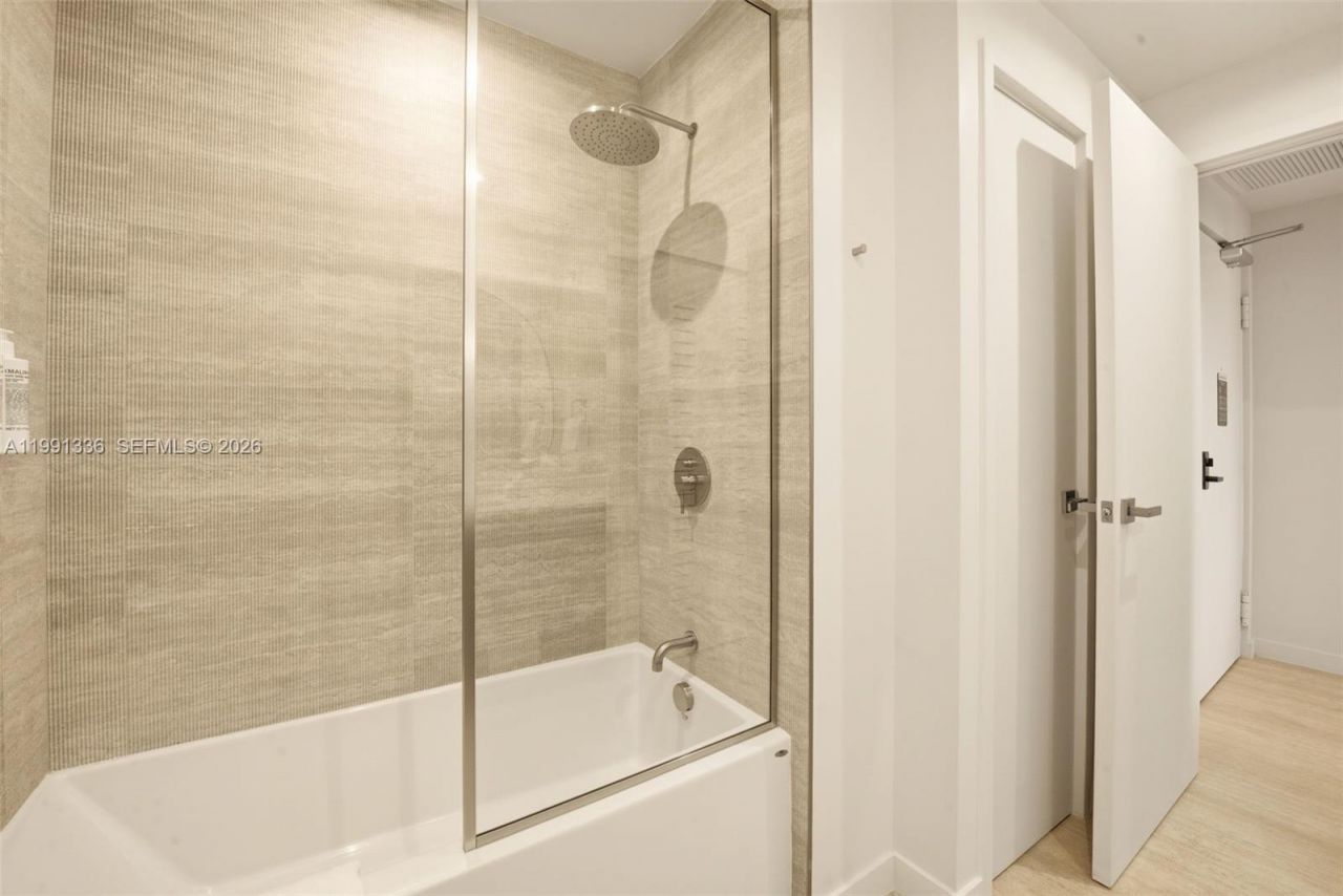 1611 SW 2nd Avenue , Unit 301, Miami, FL 33129 Photo