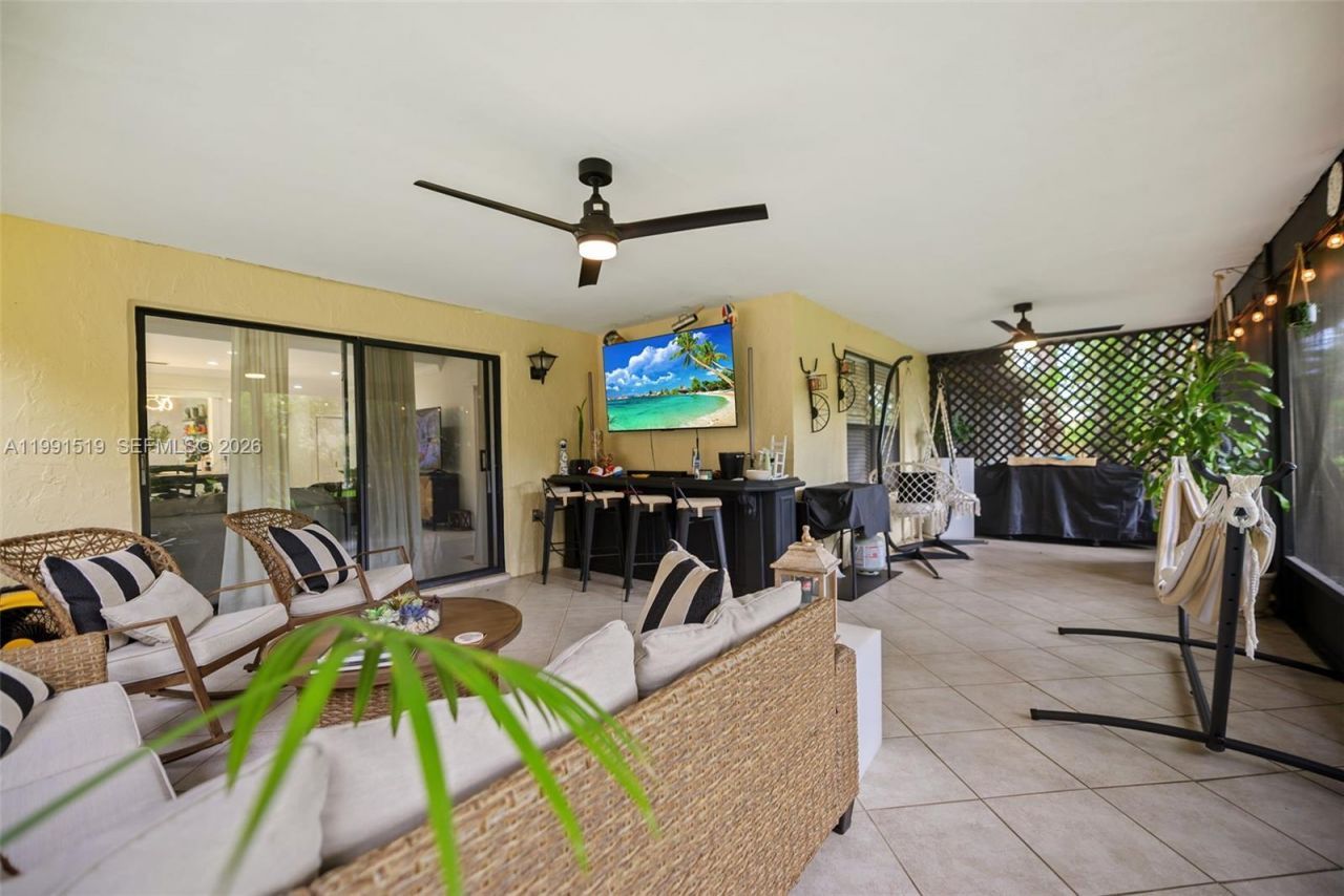 6183 Pine Tree Ln Unit B, Tamarac, FL 33319 Photo