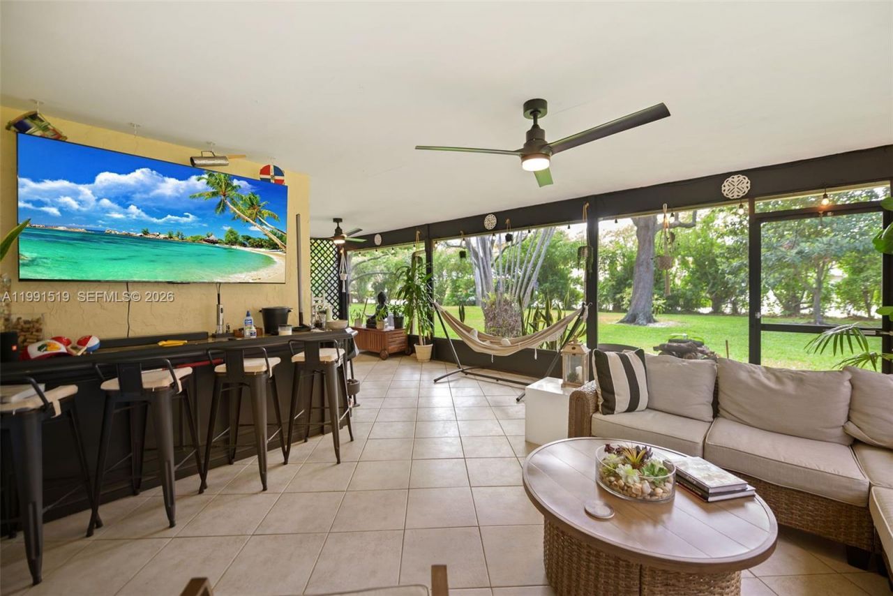 6183 Pine Tree Ln Unit B, Tamarac, FL 33319 Photo