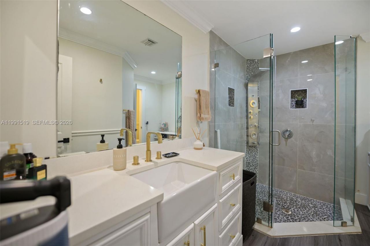 6183 Pine Tree Ln Unit B, Tamarac, FL 33319 Photo