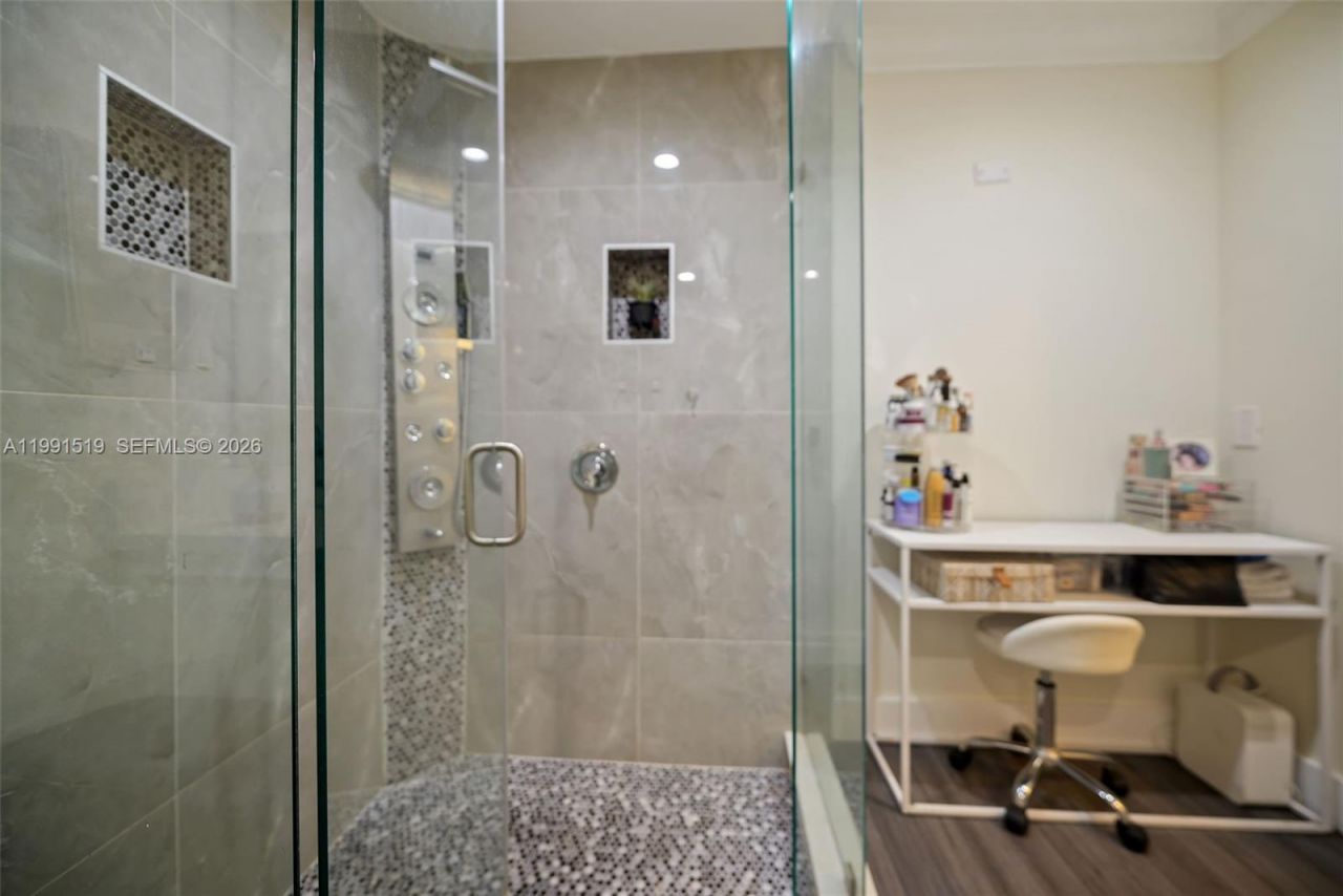 6183 Pine Tree Ln Unit B, Tamarac, FL 33319 Photo