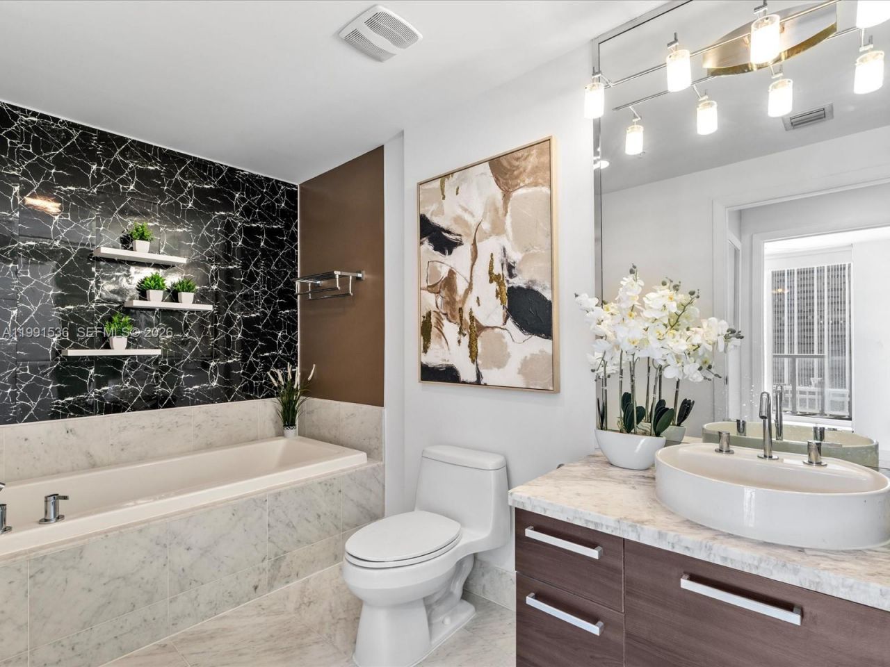 244 Biscayne Blvd, Unit 1605, Miami, FL 33132 Photo