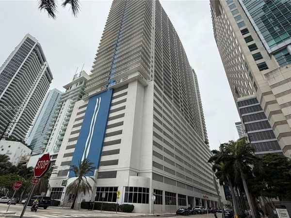 1200 Brickell Bay Dr, Unit 2216, Miami, FL 33131