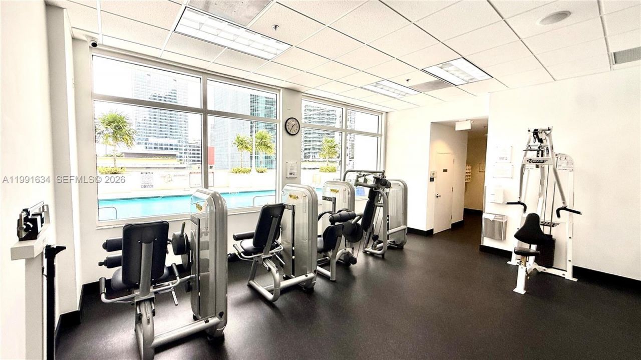 1200 Brickell Bay Dr, Unit 2216, Miami, FL 33131 Photo