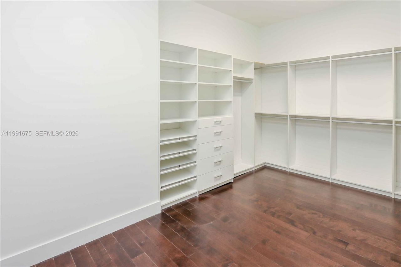 8250 NW 33rd Ter, Doral, FL 33122 Photo