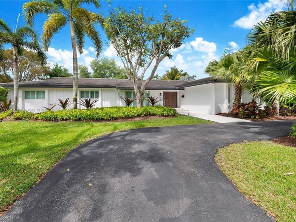10330 SW 71st Ave , Pinecrest, FL 33156