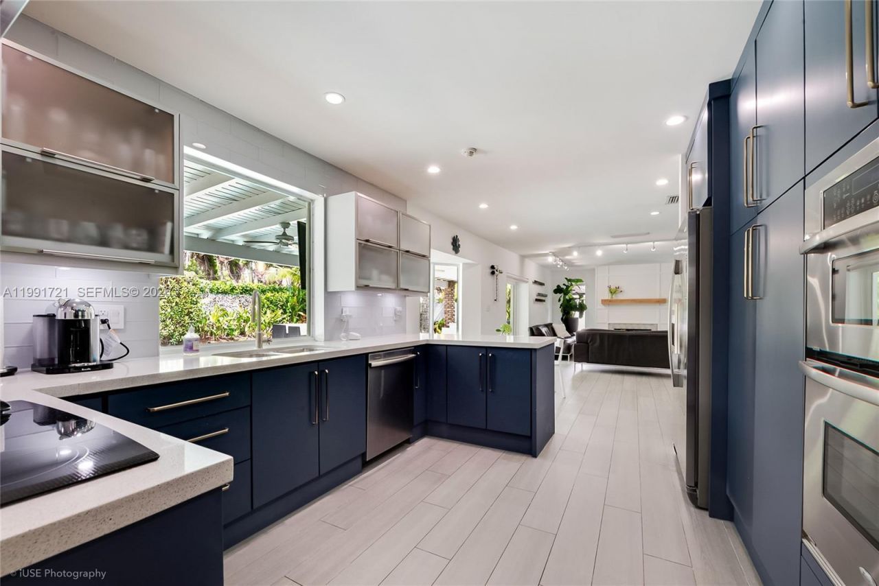 10330 SW 71st Ave , Pinecrest, FL 33156 Photo