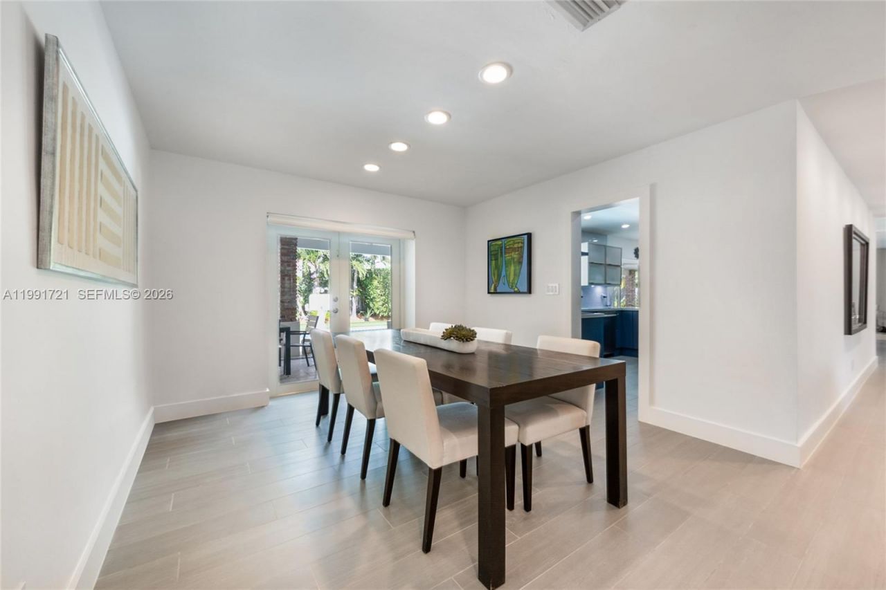 10330 SW 71st Ave, Pinecrest, FL 33156 Photo