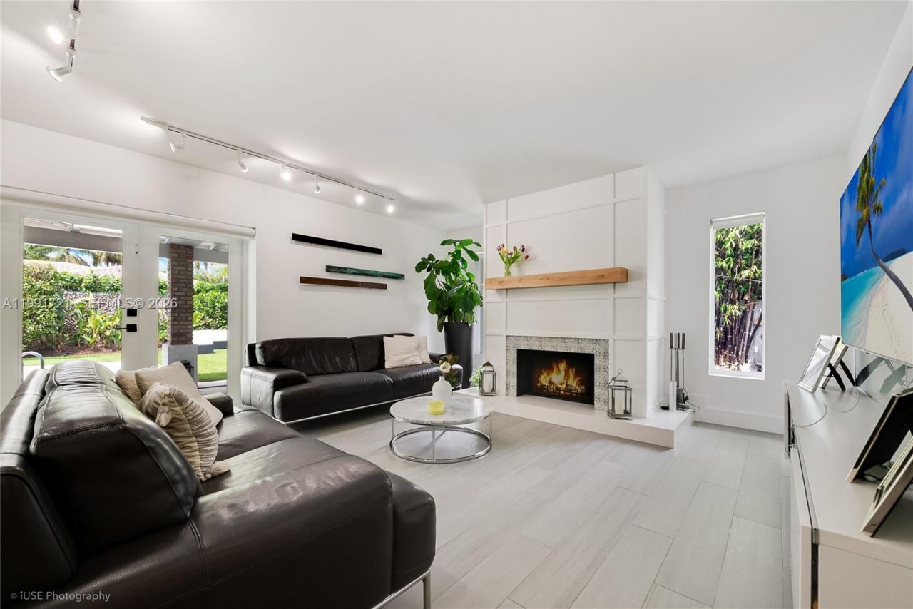 10330 SW 71st Ave , Pinecrest, FL 33156 Photo