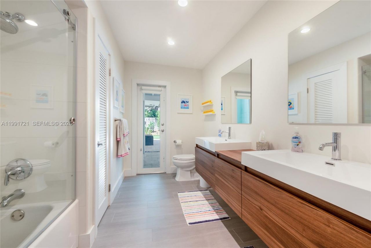 10330 SW 71st Ave , Pinecrest, FL 33156 Photo