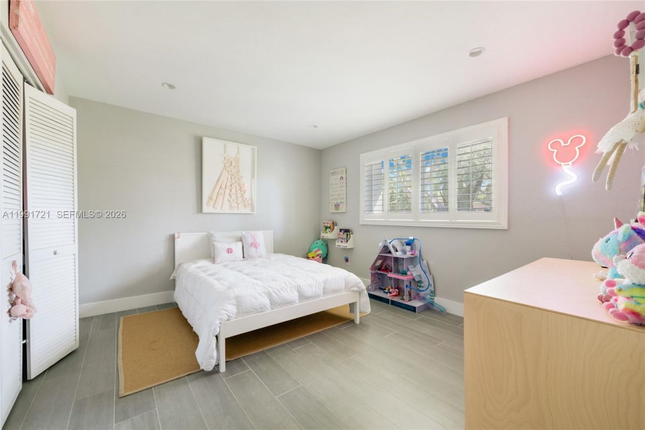 10330 SW 71st Ave , Pinecrest, FL 33156 Photo