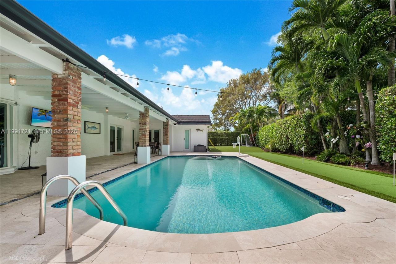 10330 SW 71st Ave , Pinecrest, FL 33156 Photo