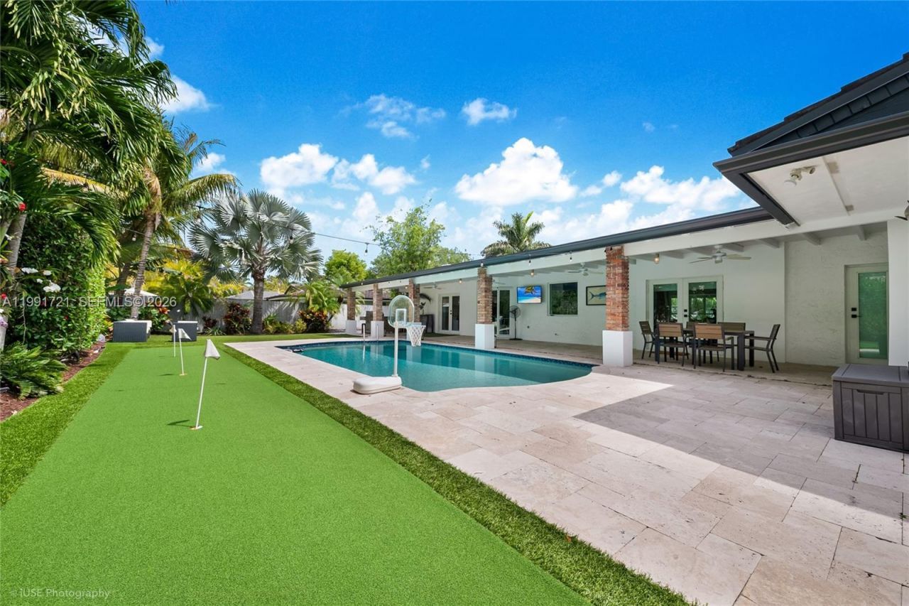 10330 SW 71st Ave, Pinecrest, FL 33156 Photo