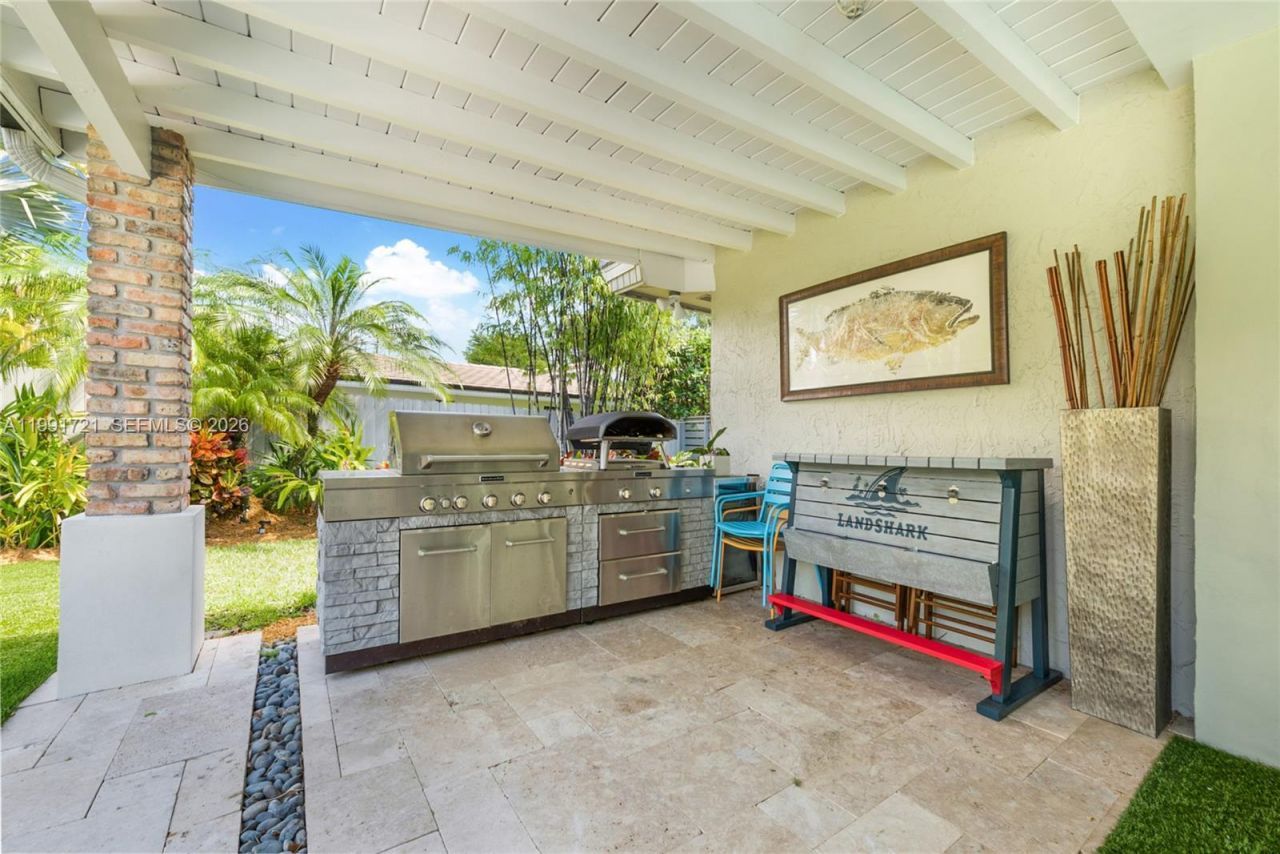 10330 SW 71st Ave, Pinecrest, FL 33156 Photo