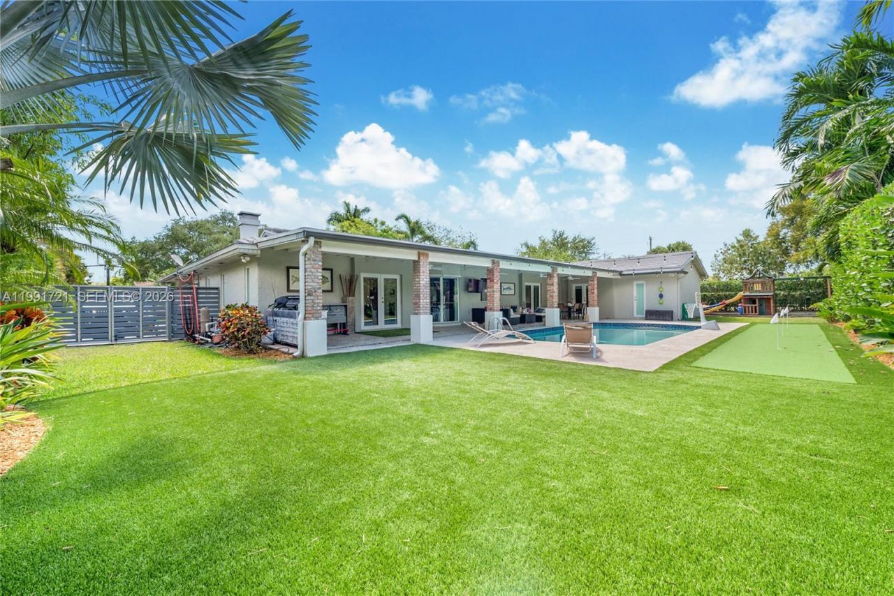 10330 SW 71st Ave , Pinecrest, FL 33156 Photo