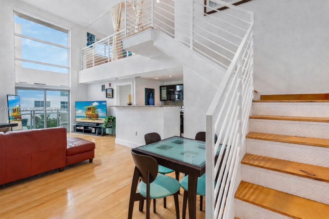 7728 Collins Ave , Unit 16, Miami Beach, FL 33141 Photo