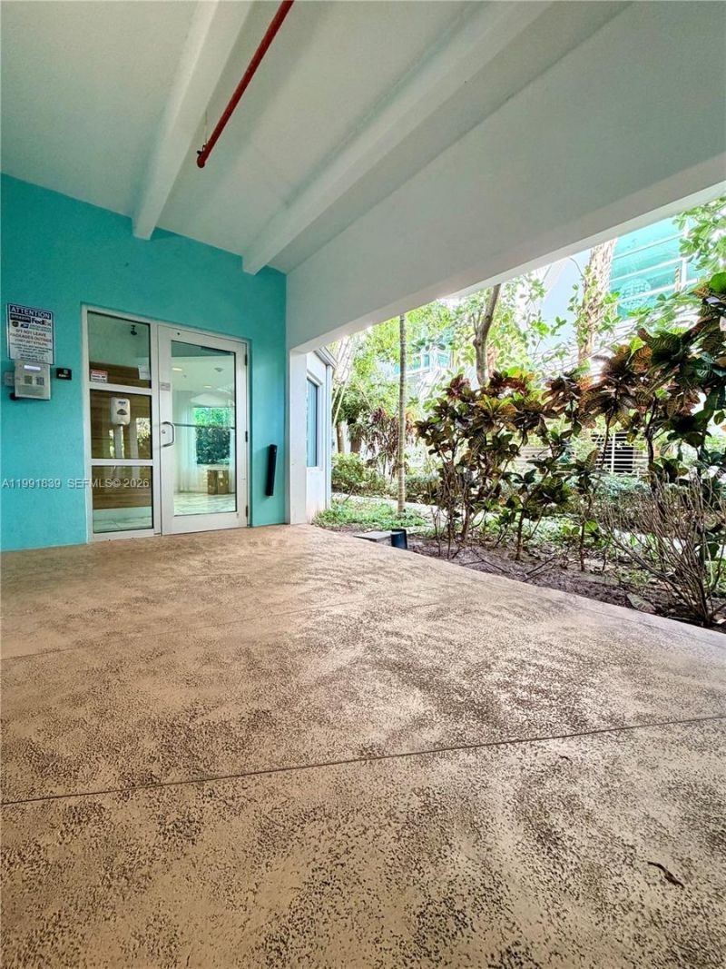 7728 Collins Ave , Unit 16, Miami Beach, FL 33141 Photo