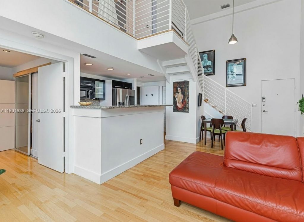 7728 Collins Ave , Unit 16, Miami Beach, FL 33141 Photo