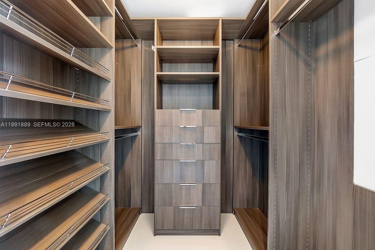 465 Brickell Ave , Unit 3905, Miami, FL 33131 Photo