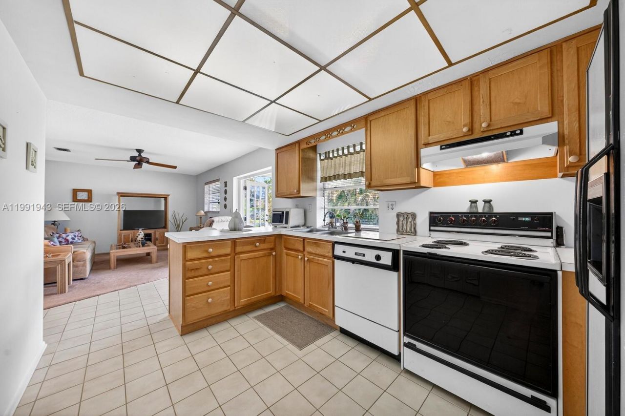 7241 NW 10th Pl , Plantation, FL 33313 Photo