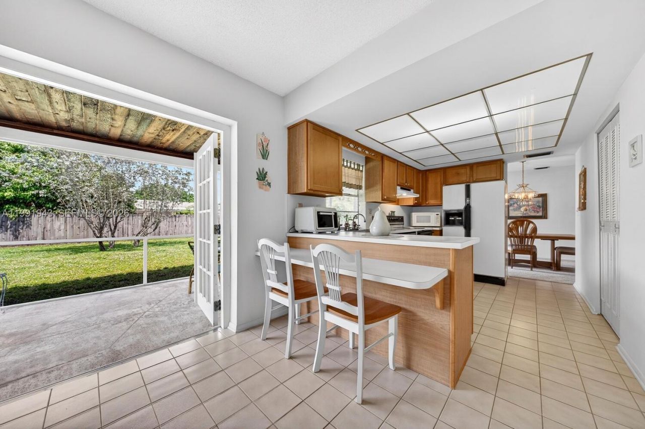 7241 NW 10th Pl , Plantation, FL 33313 Photo