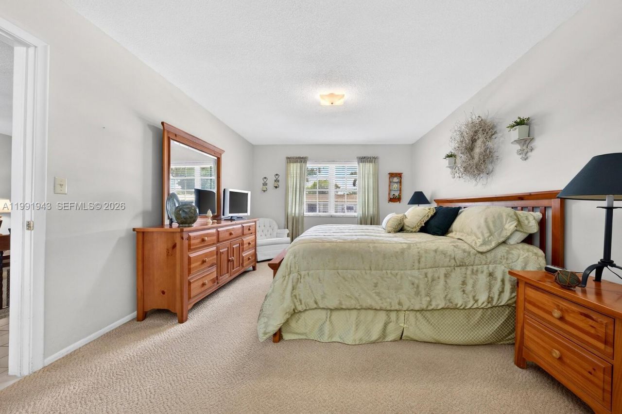 7241 NW 10th Pl , Plantation, FL 33313 Photo