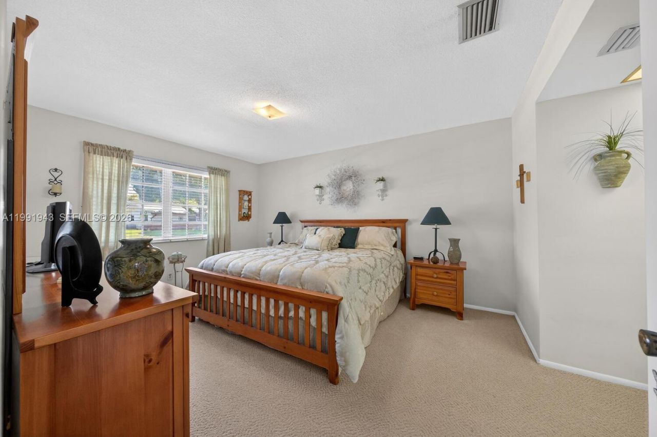 7241 NW 10th Pl , Plantation, FL 33313 Photo