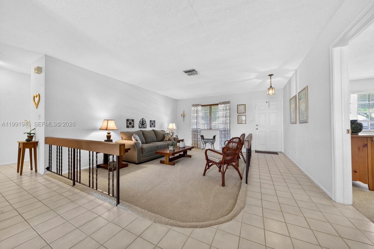 7241 NW 10th Pl , Plantation, FL 33313 Photo