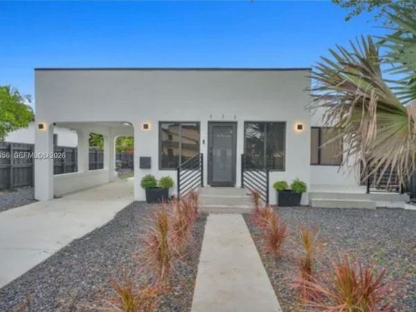 111 NW 46th St , Miami, FL 33127