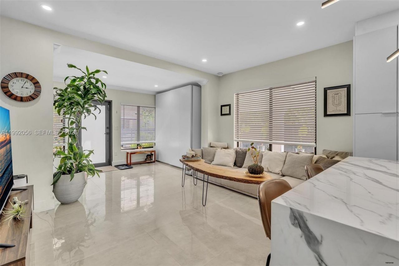 111 NW 46th St, Miami, FL 33127 Photo