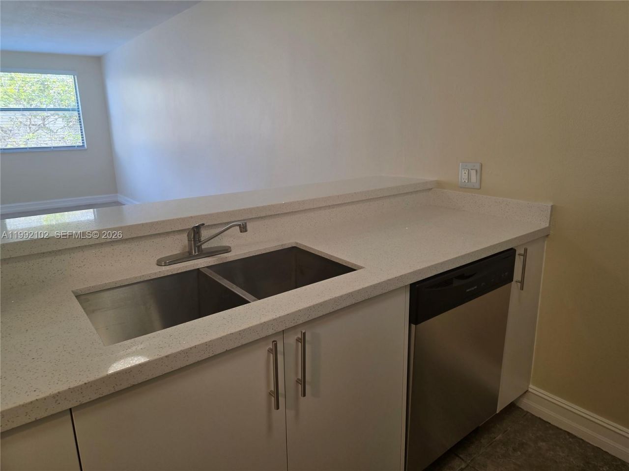 8100 Geneva Ct , Unit 432, Doral, FL 33166 Photo