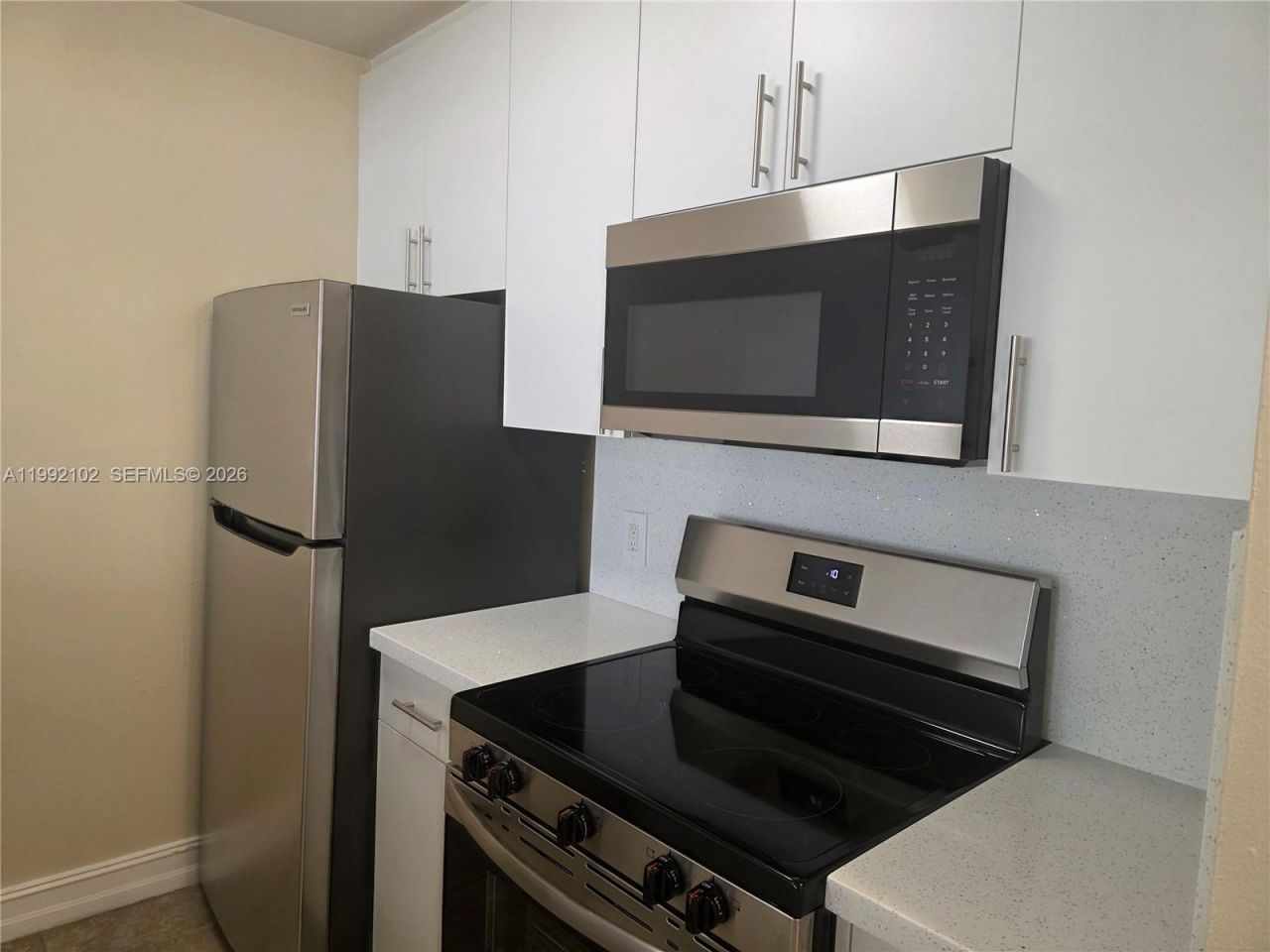8100 Geneva Ct , Unit 432, Doral, FL 33166 Photo