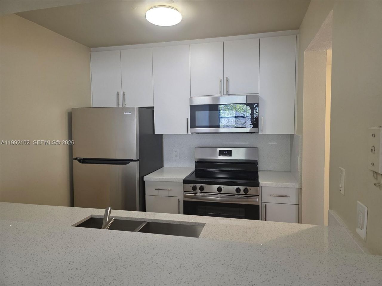 8100 Geneva Ct , Unit 432, Doral, FL 33166 Photo