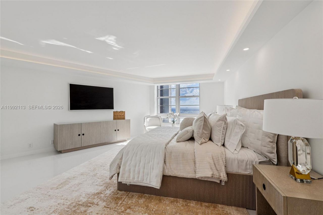 5660 Collins Ave, Unit 11C, Miami Beach, FL 33140 Photo