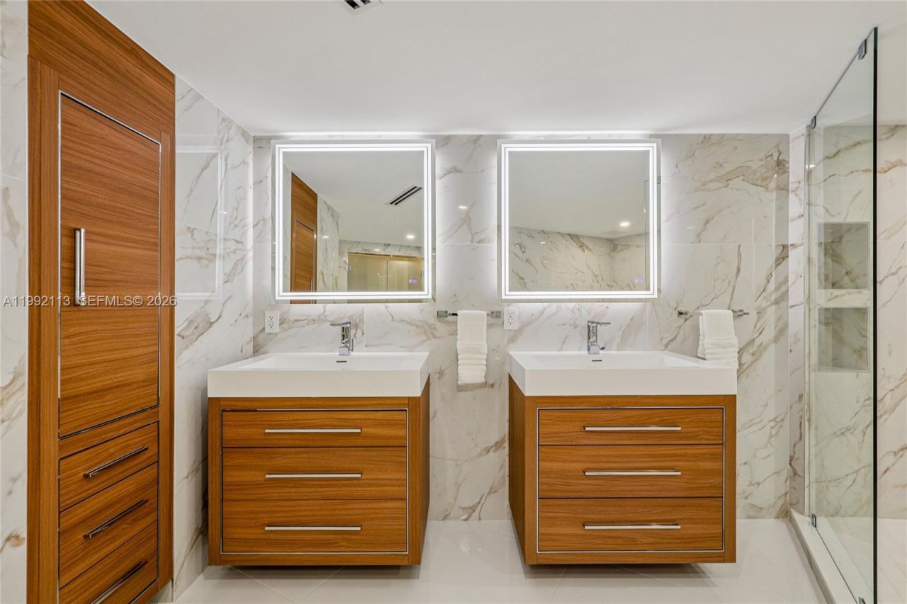 5660 Collins Ave, Unit 11C, Miami Beach, FL 33140 Photo