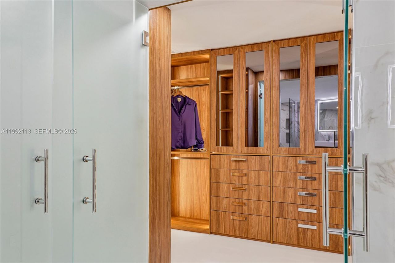 5660 Collins Ave, Unit 11C, Miami Beach, FL 33140 Photo