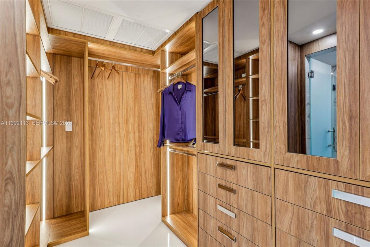 5660 Collins Ave, Unit 11C, Miami Beach, FL 33140 Photo