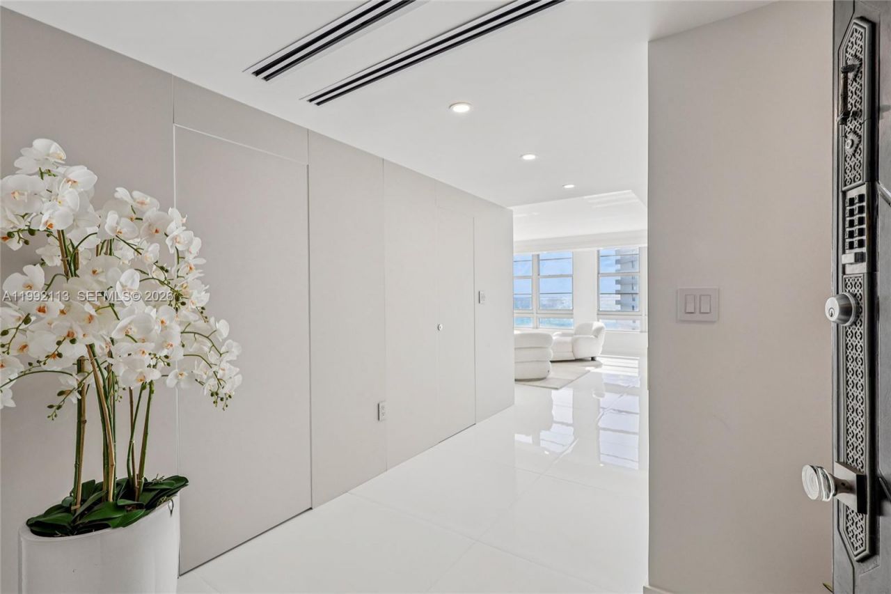 5660 Collins Ave, Unit 11C, Miami Beach, FL 33140 Photo