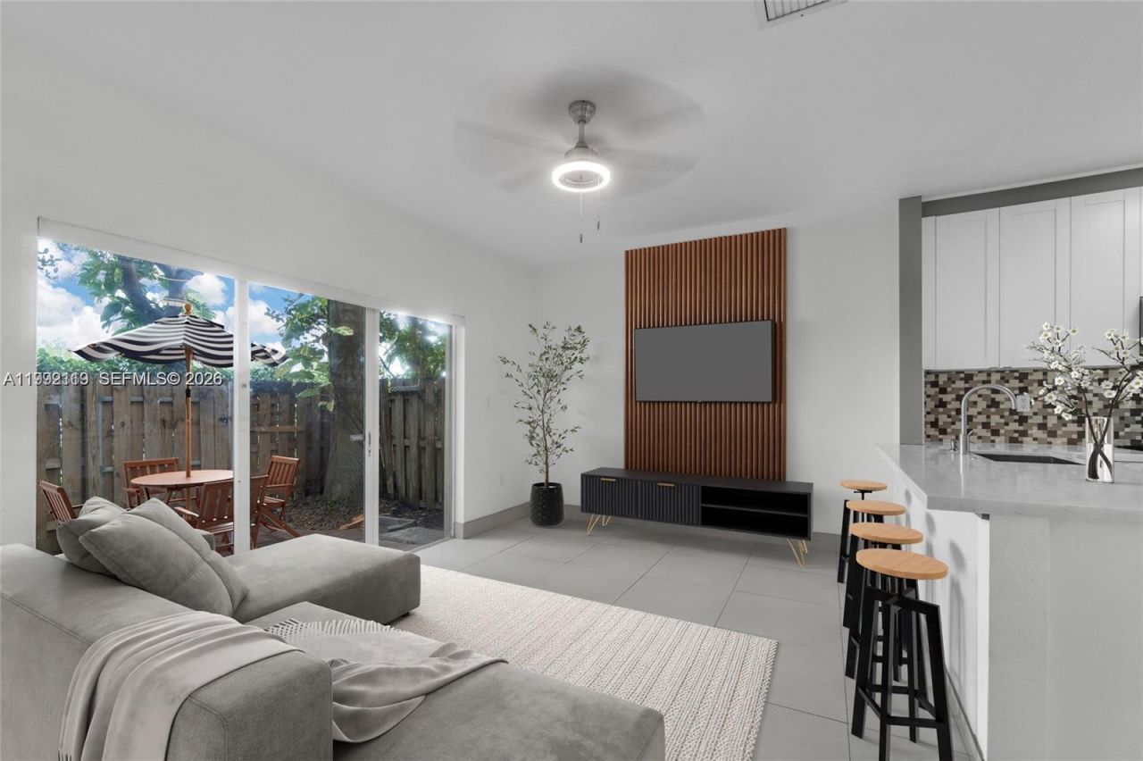 1720 NE 33 Av , Unit 104-5, Homestead, FL 33033 Photo